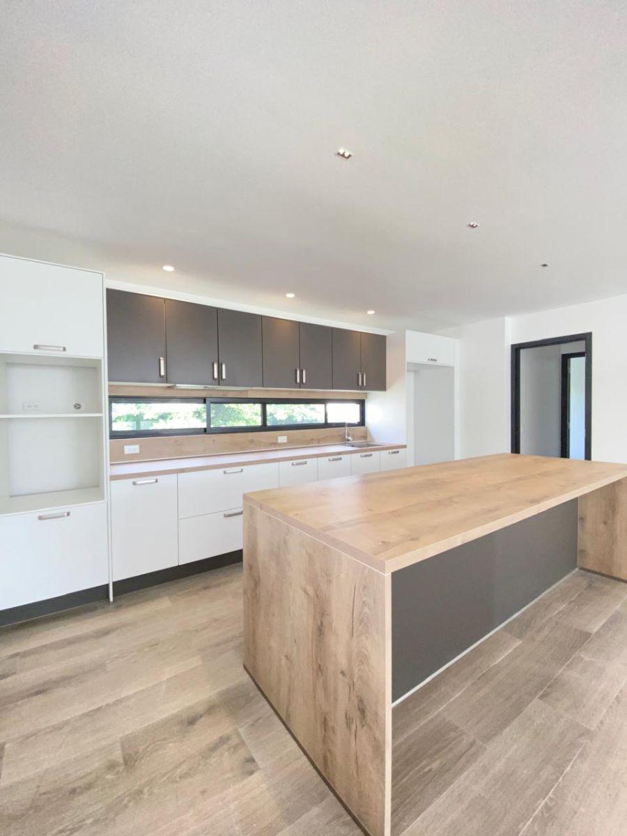 Casa de 396 m² con 3 Dorm. en Venta en Samborondón, Guayas — imagen 3