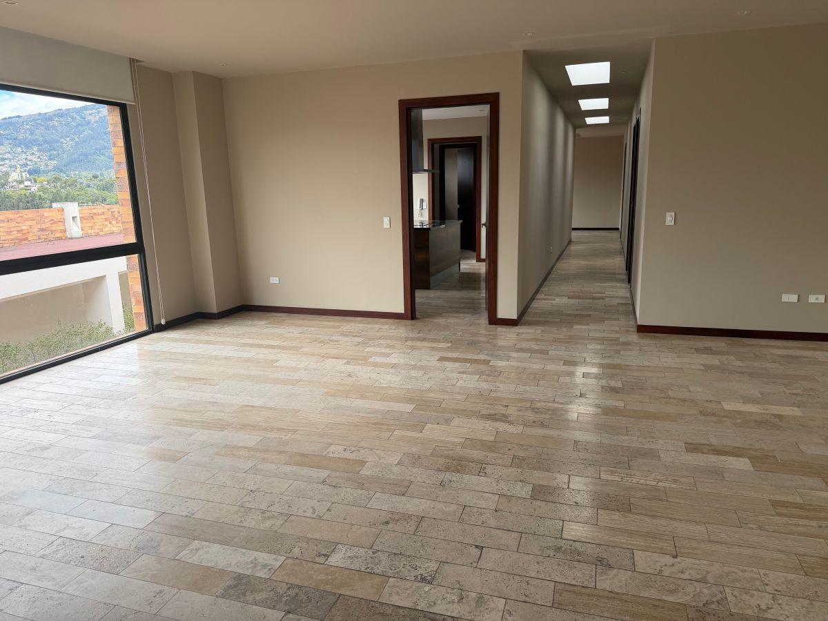 Precioso Pent House Sector Cerveceria Cumbaya — imagen 7