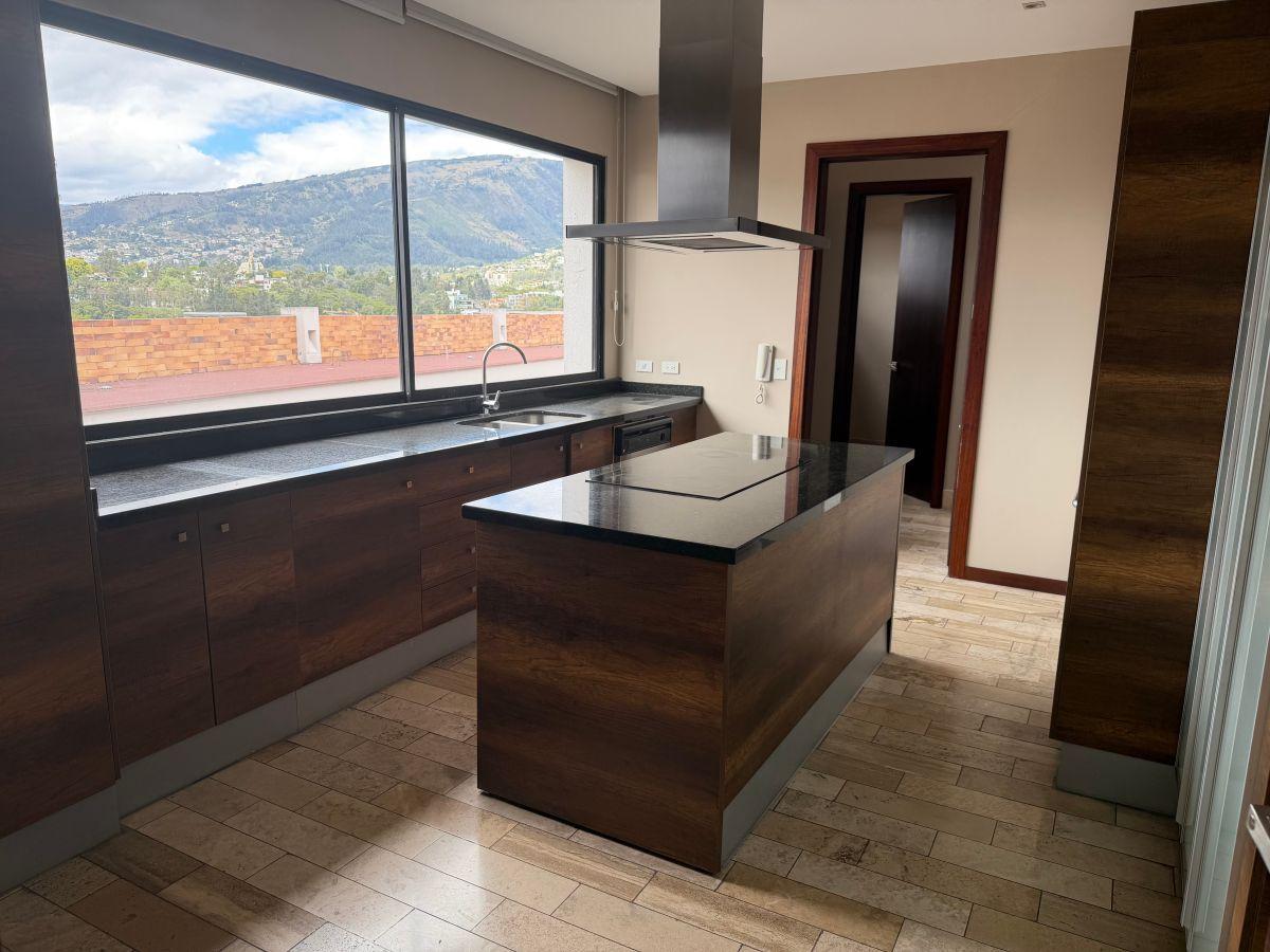Precioso Pent House Sector Cerveceria Cumbaya — imagen 6