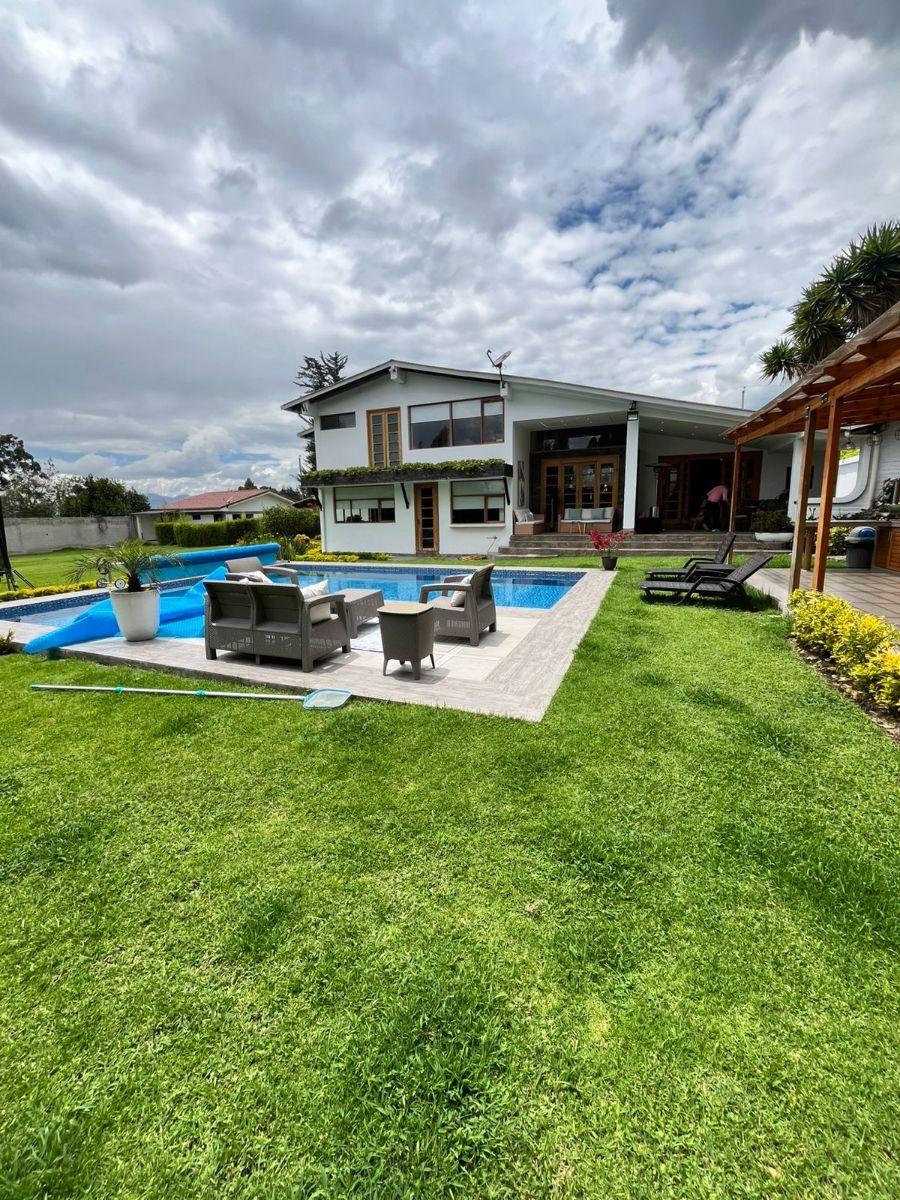 Vendo Casa con Piscina Espectacular - Puembo — imagen 10