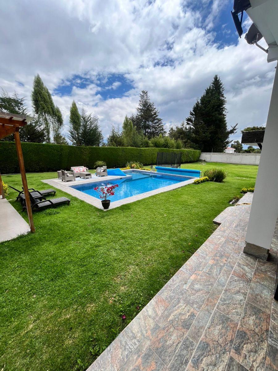 Vendo Casa con Piscina Espectacular - Puembo — imagen 9
