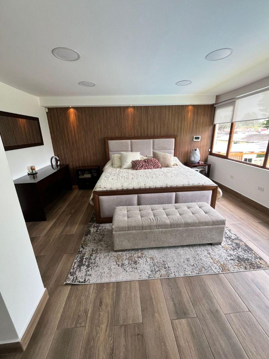 Vendo Casa con Piscina Espectacular - Puembo — imagen 5