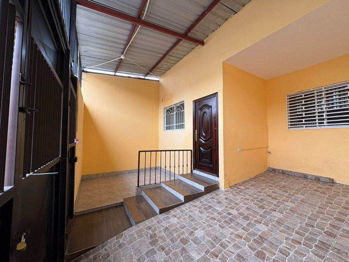 Casa en Venta Remodelada en Las Orquideas | Norte - Guayaquil | con Bases de Ampliacion (Rg), Guayas — imagen 9