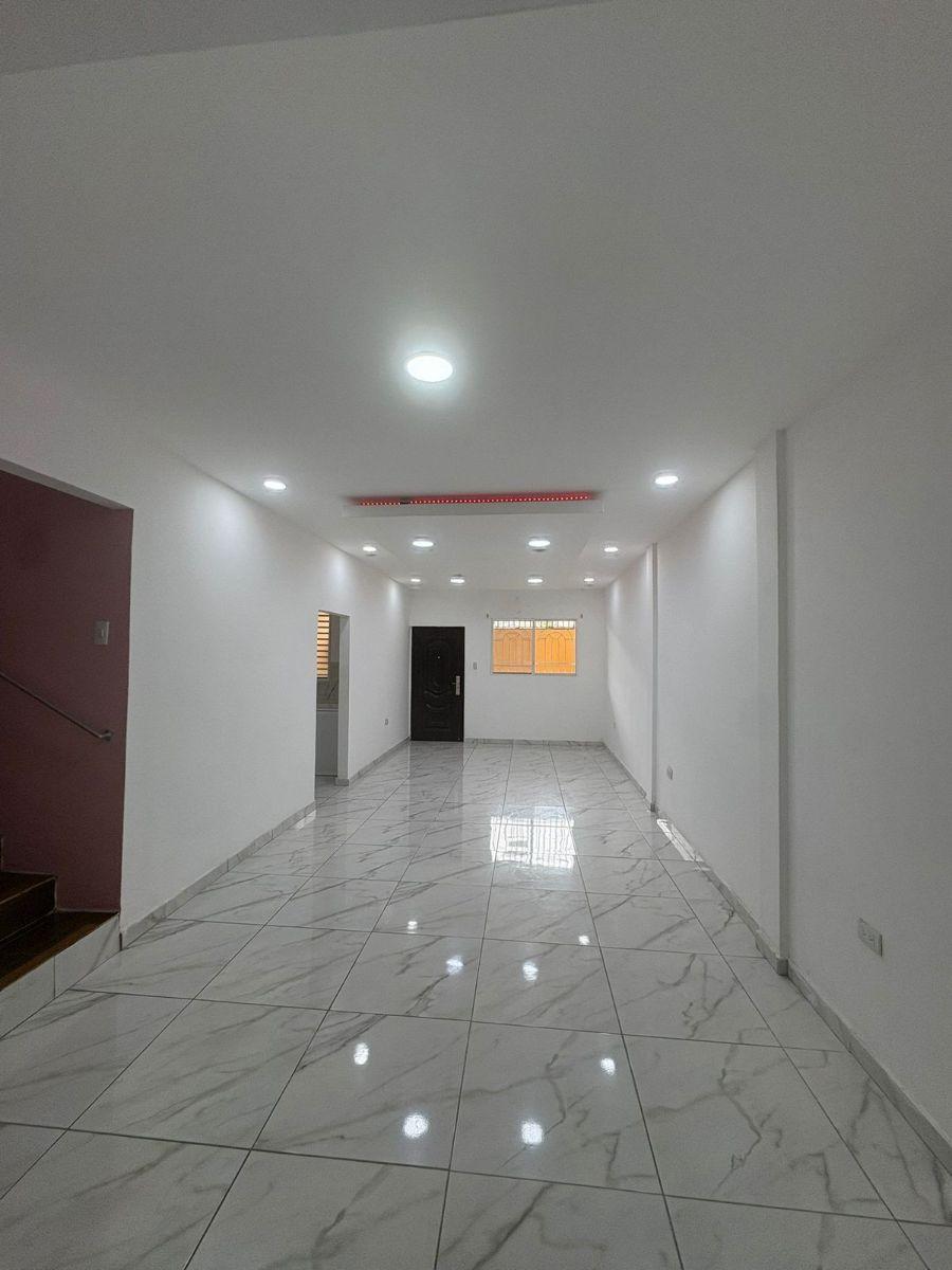 Casa en Venta Remodelada en Las Orquideas | Norte - Guayaquil | con Bases de Ampliacion (Rg), Guayas — imagen 7