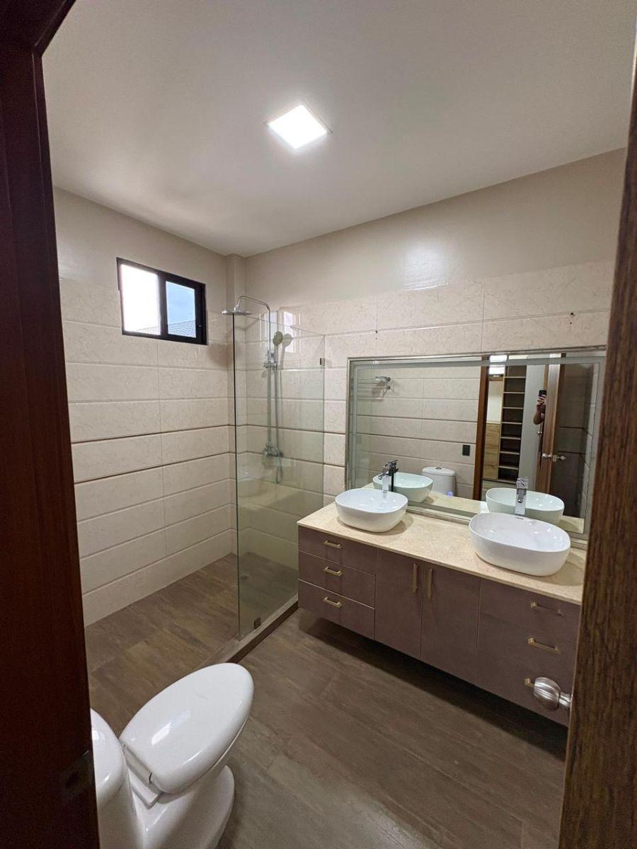 7550. Urb. Punta Esmeralda - Via a La Costa, Casa en Renta/venta Semiamoblada 4 Dorm. $260.000. Guayas — imagen 8