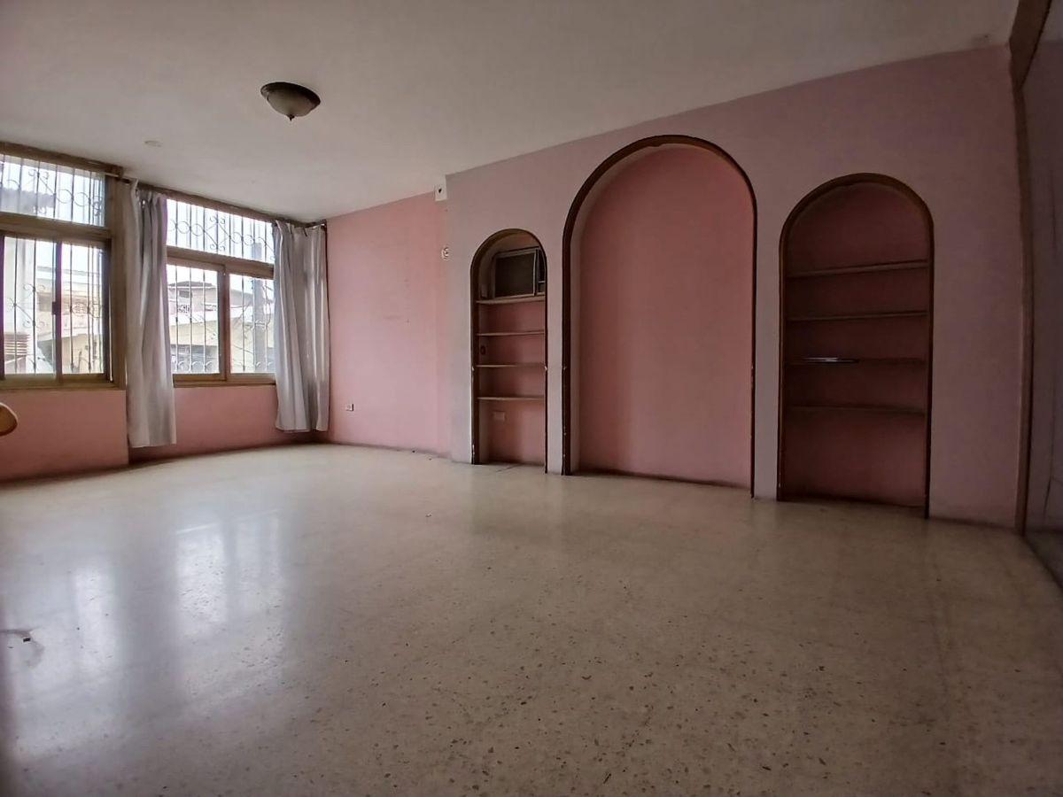 Venta Casa en Kenedy con Uso de Suelo Comercial L. Bermeo, Guayas — imagen 5