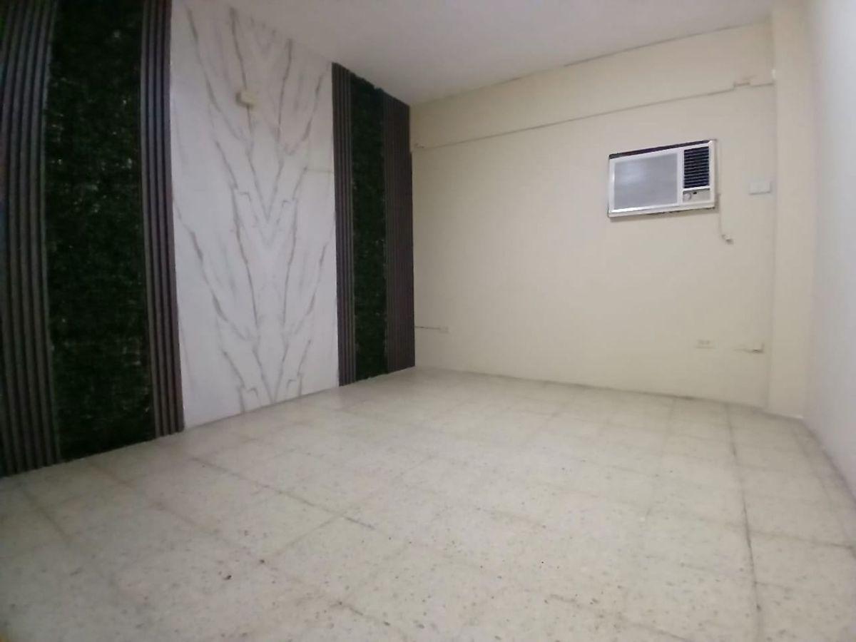 Venta Casa en Kenedy con Uso de Suelo Comercial L. Bermeo, Guayas — imagen 4