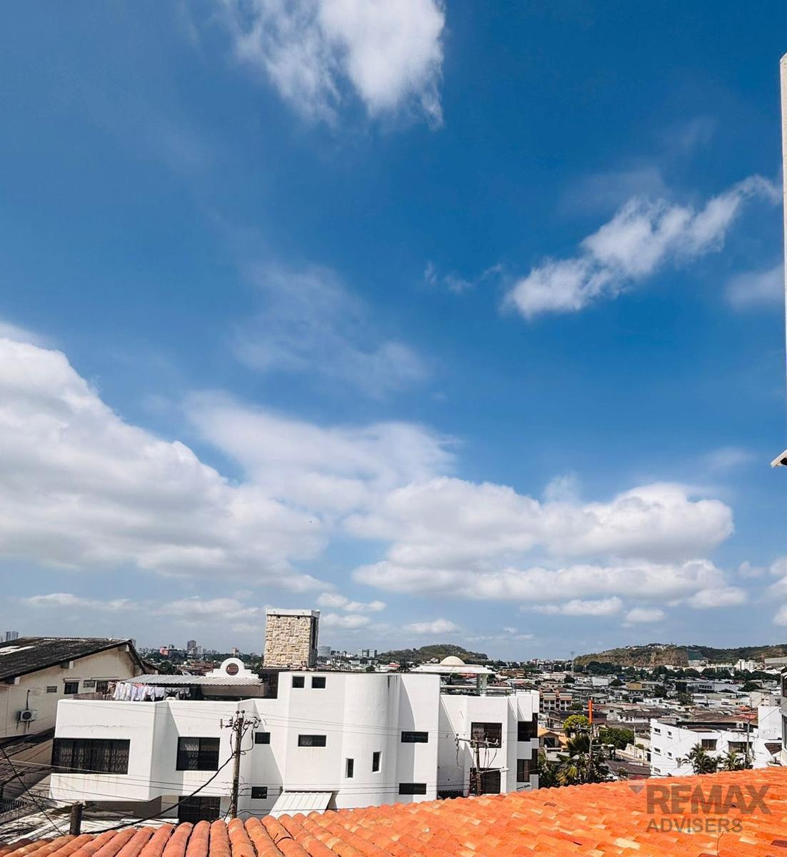 Venta Departamento con Patio en Lomas de Urdesa, Guayas — imagen 10