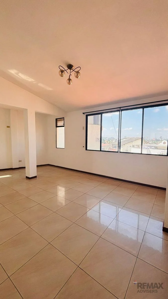 Venta Departamento con Patio en Lomas de Urdesa, Guayas — imagen 9