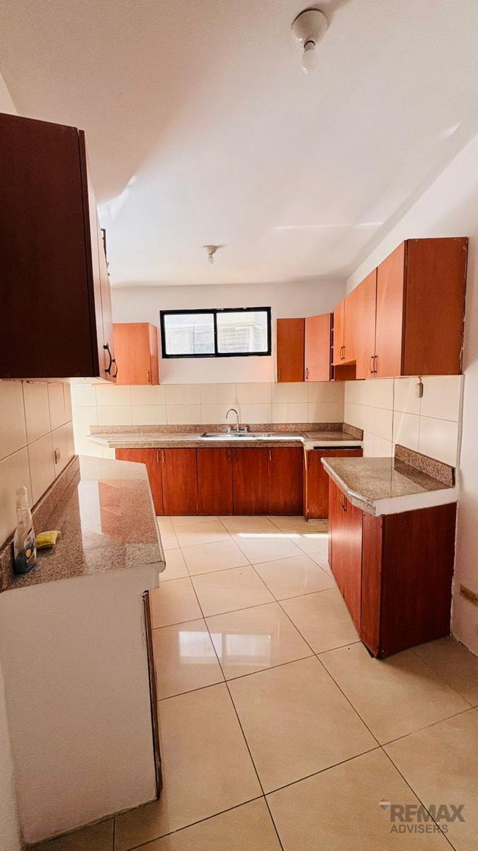 Venta Departamento con Patio en Lomas de Urdesa, Guayas — imagen 5