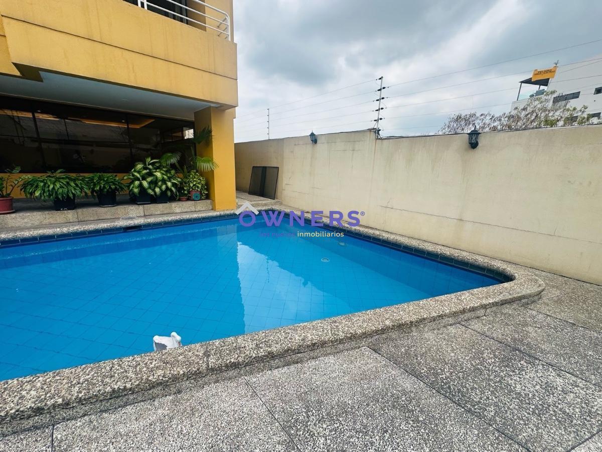 Venta Suite Tipo Loft con Parqueo Lomas de Urdesa (Jlr), Guayas — imagen 10