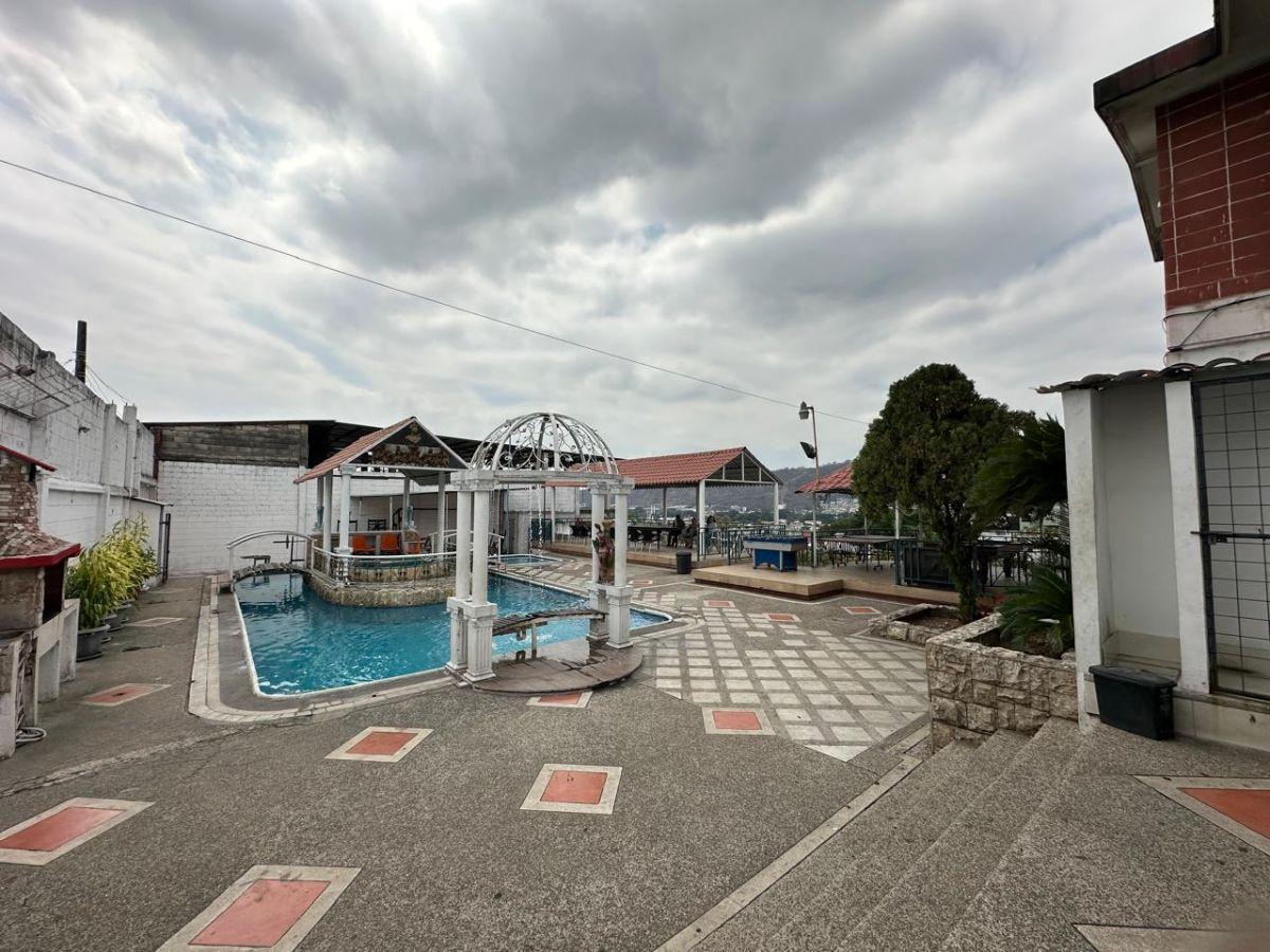 Casa Comercial en Venta / Av Las Aguas, Guayas — imagen 8