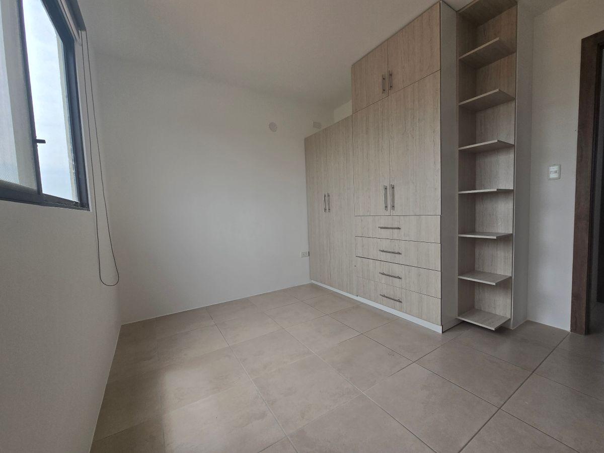 Vendo Casa en Urbanización Los Prados 2 en Excelente Estado, Guayas — imagen 10