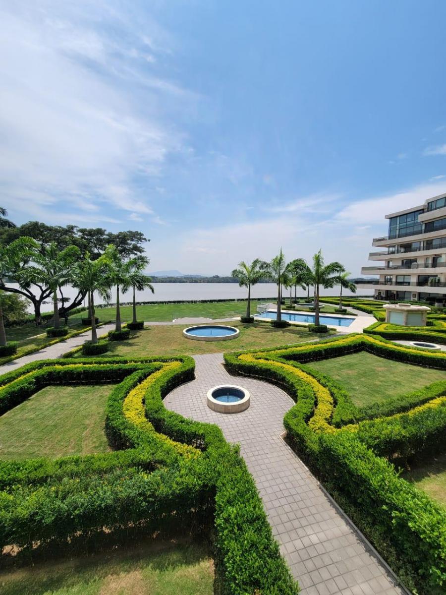 En Venta Departamento de Lujo en Sotonovo Samborondón Vista Al Río 341 m², Guayas — imagen 7