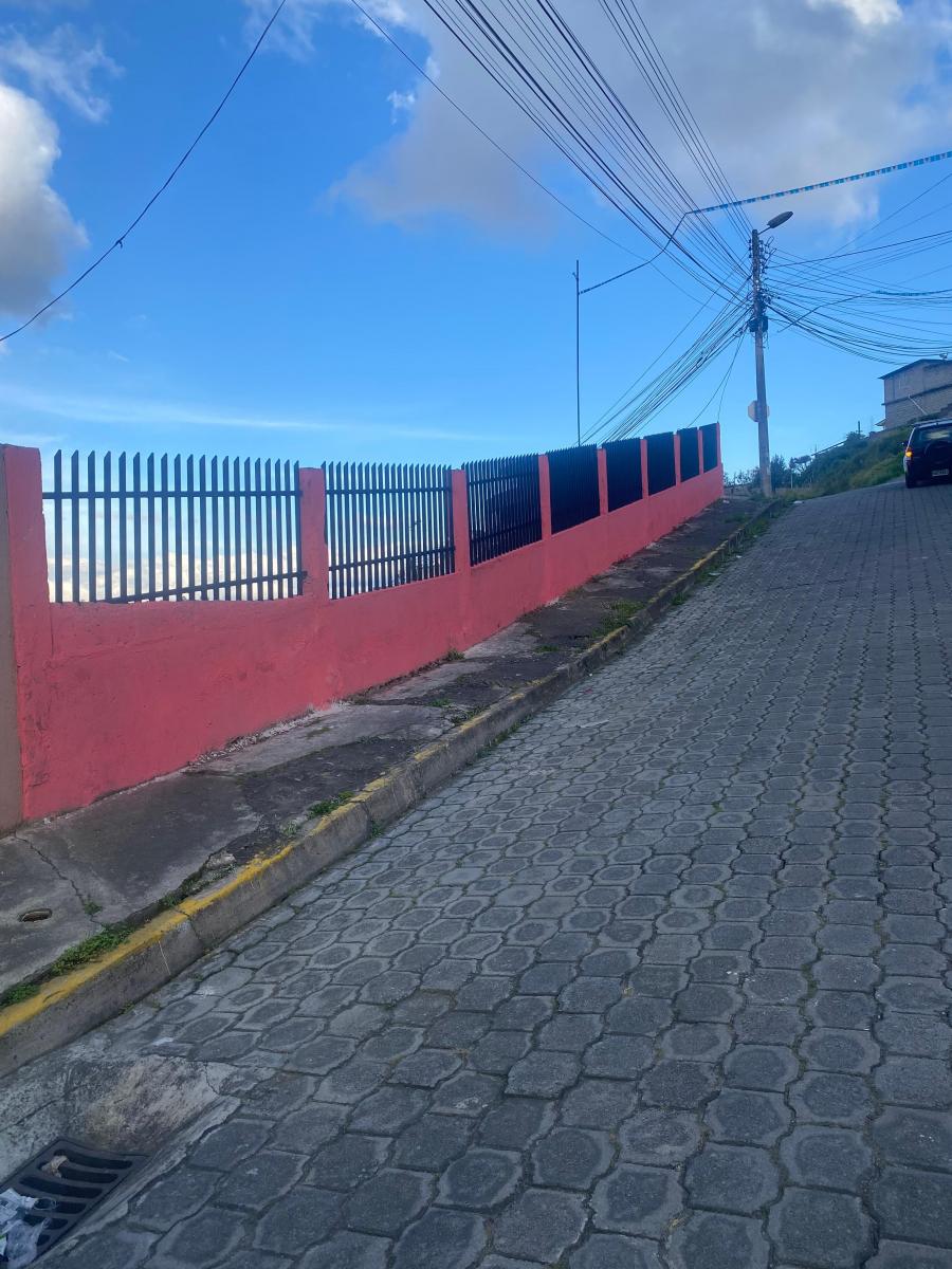 Vendo Terreno de 1.212 m² Topografia Irregular Cerca C. C. El Bosque — imagen 6