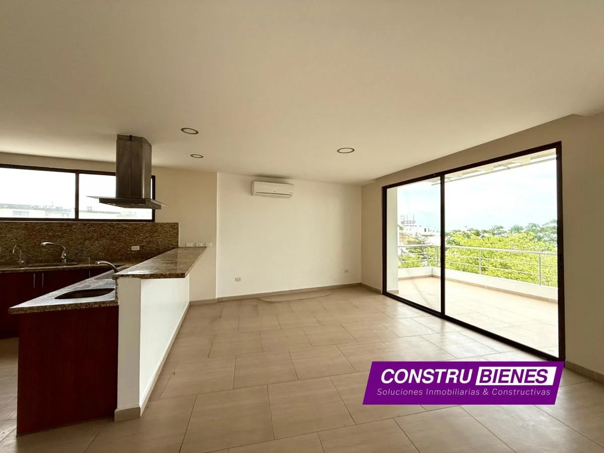 Casa Semiamoblada en Urb. Ciudad del Mar, Manta, Manabí — imagen 9