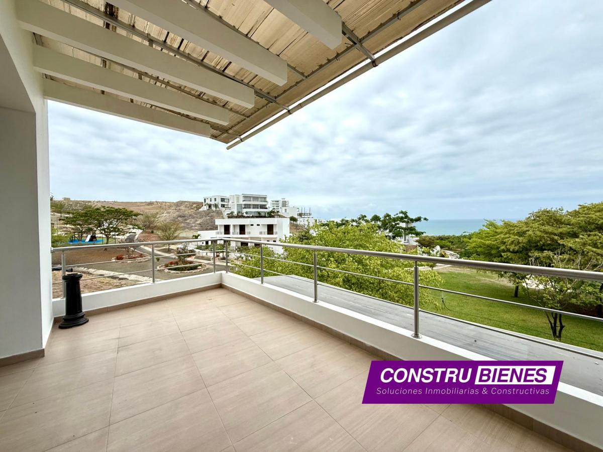 Casa Semiamoblada en Urb. Ciudad del Mar, Manta, Manabí — imagen 4