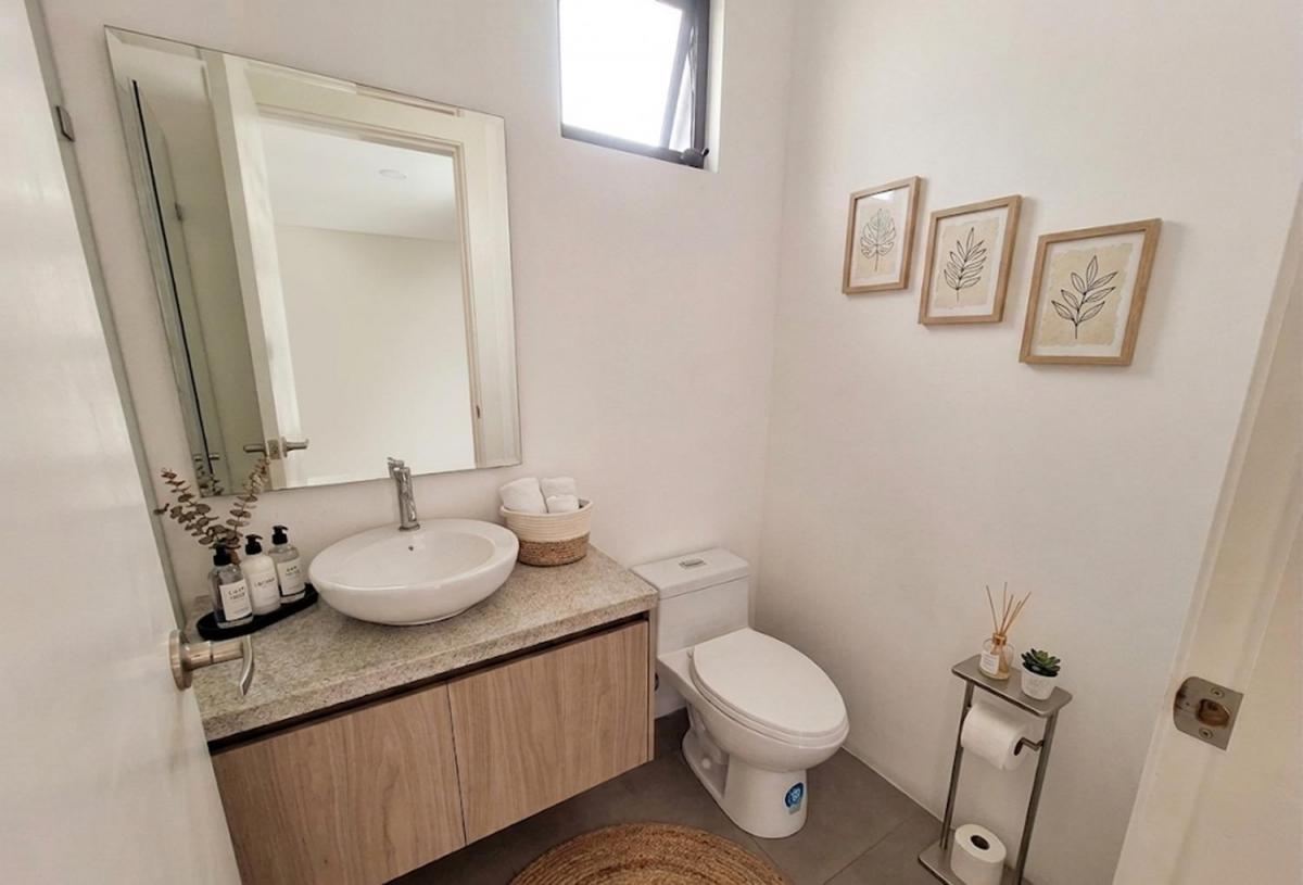 Casa en Venta de 2 Dorm. en Urb. La Costa, Nuevo Samborondón, Guayas — imagen 8