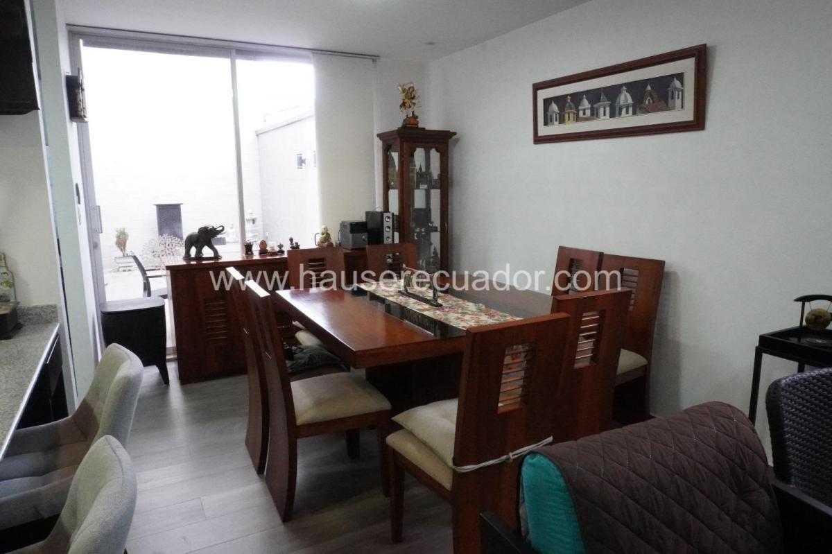 Casa Esquinera en Mirasierra Cerca de Innova Schools |3 Dorm., Patio, Terraza y Seguridad 24/7 — imagen 9