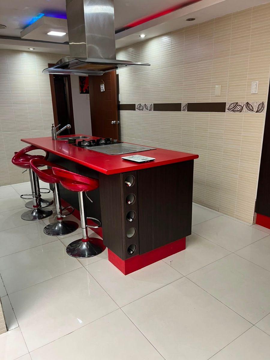 Se Vende Casa en Sector Comercial y Residencial — imagen 3