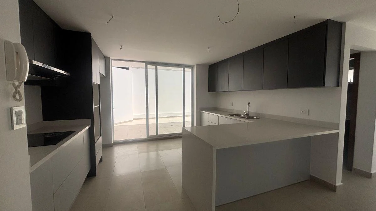 Vendo Casa con Terraza de 212 m y Vista Panorámica de Cumbayá en Yanazarapata — imagen 6