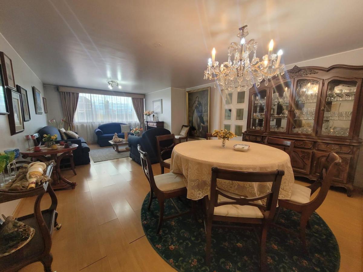 Venta Departamento 12 de Octubre y Coruña, Area 159 m, Vista, 1 Parqueadero — imagen 8