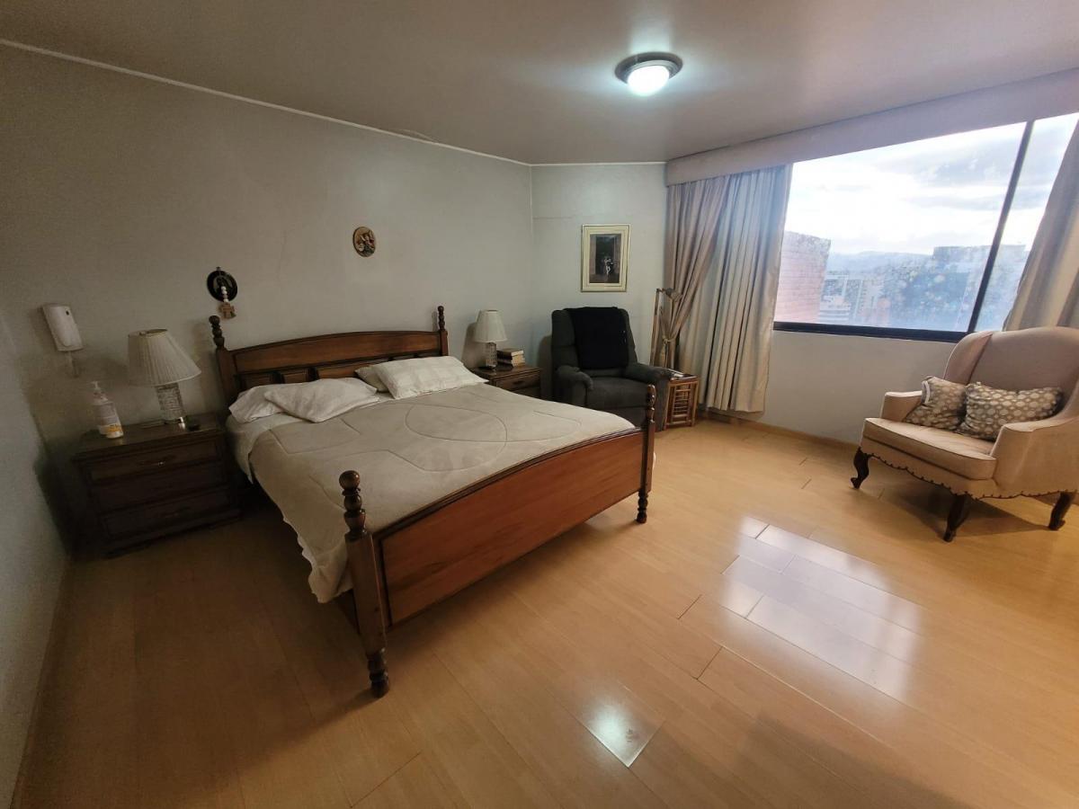 Venta Departamento 12 de Octubre y Coruña, Area 159 m, Vista, 1 Parqueadero — imagen 7