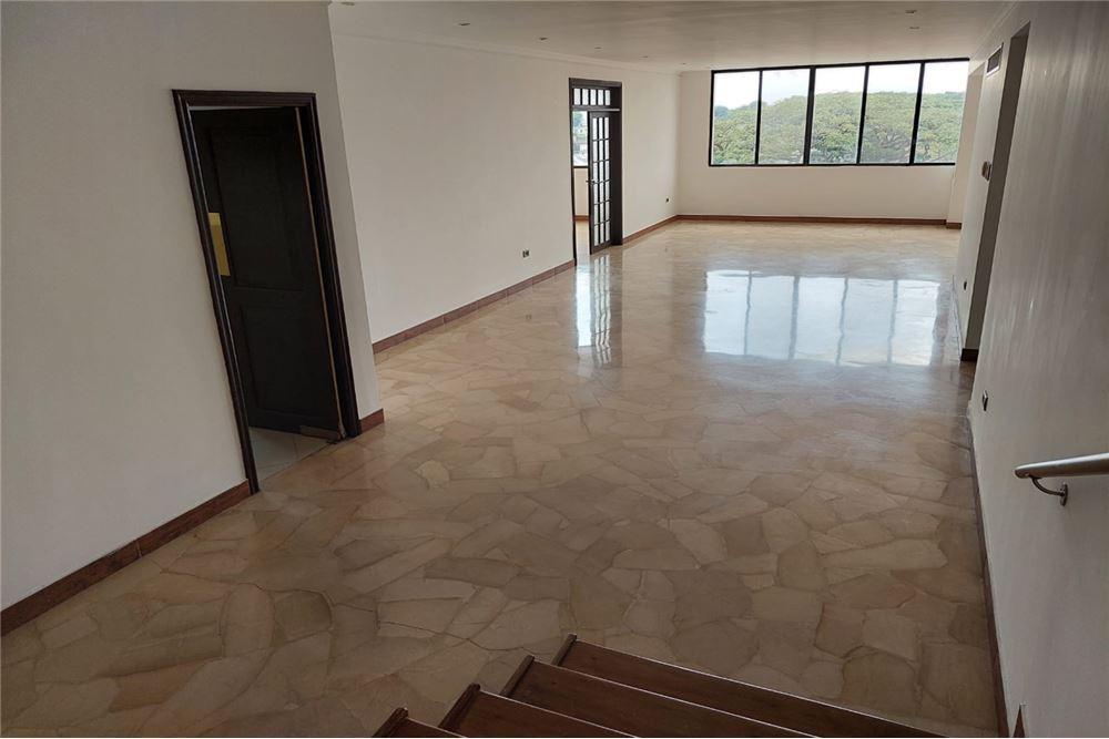 Departamento en Venta con Vista Panoramica C. Diaz, Guayas — imagen 8