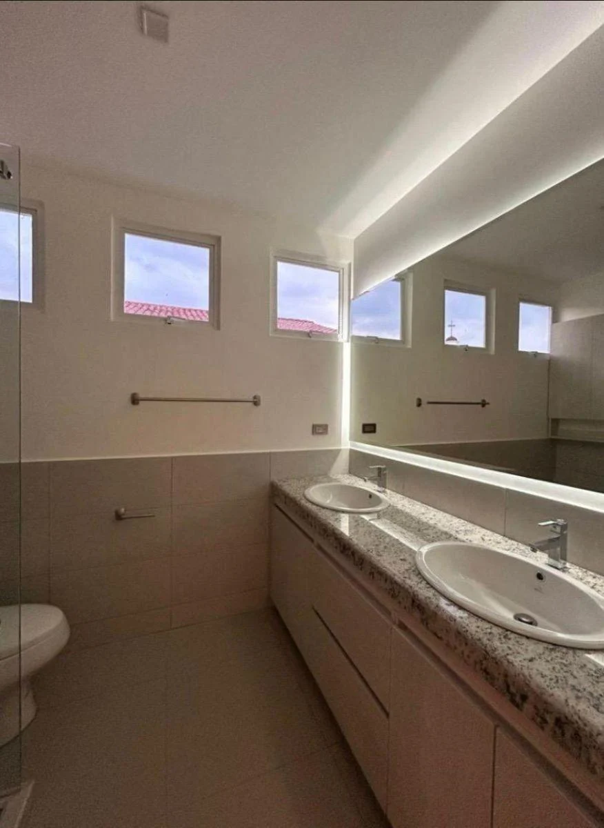 Terranostra Via a La Costa: en Venta Moderna Casa con Acabados Mejorados de 3 Habitaciones, Guayas — imagen 6