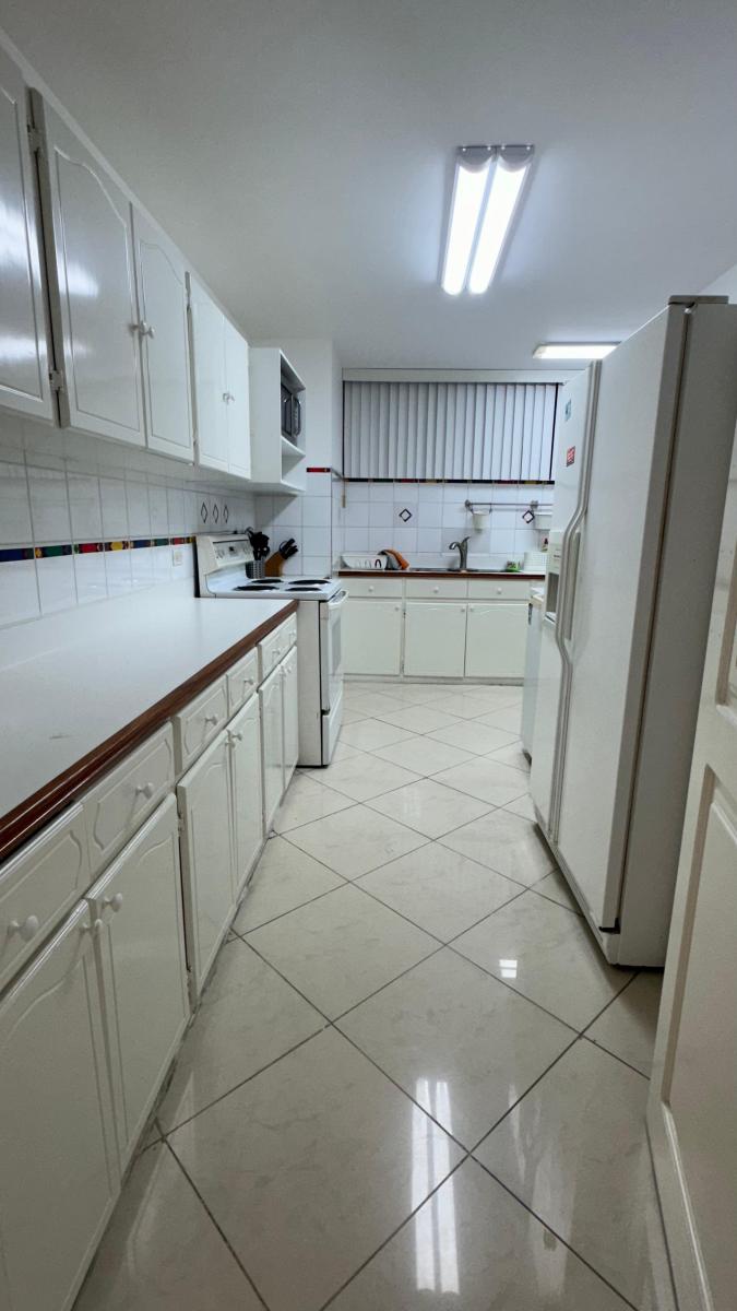 Departamento Al Pie del Mar en Chipipe, Salinas — imagen 6