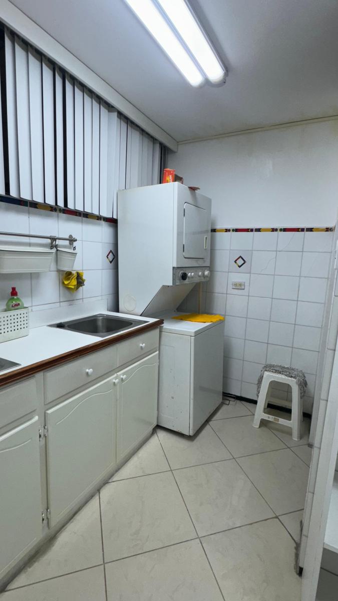 Departamento Al Pie del Mar en Chipipe, Salinas — imagen 5