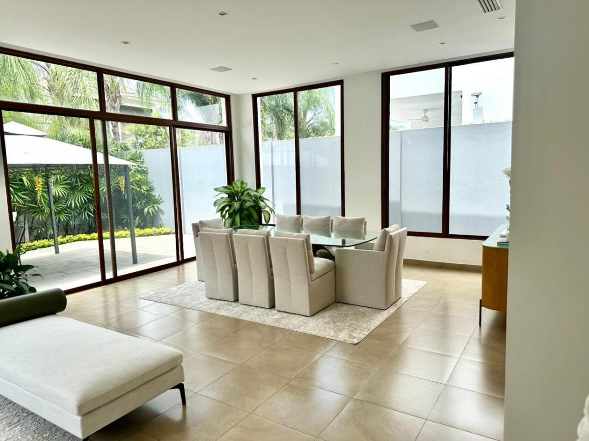 Samborondon. Mocoli Casa en Venta Urbanizacion Exclusiva, Guayas — imagen 8