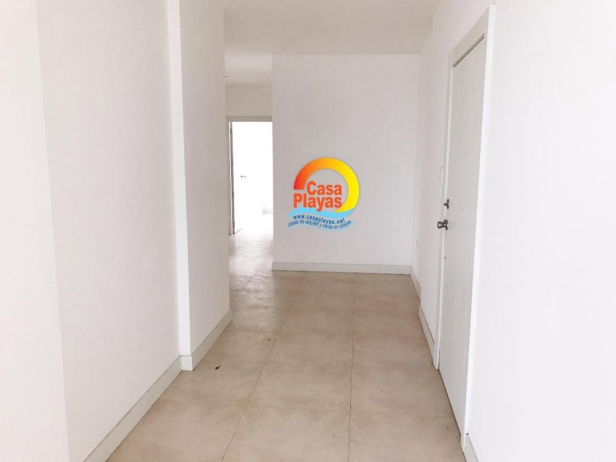 Departamento Frente Al Mar de Venta en Playas, Punta Mar, Ocean Club, Guayas — imagen 3