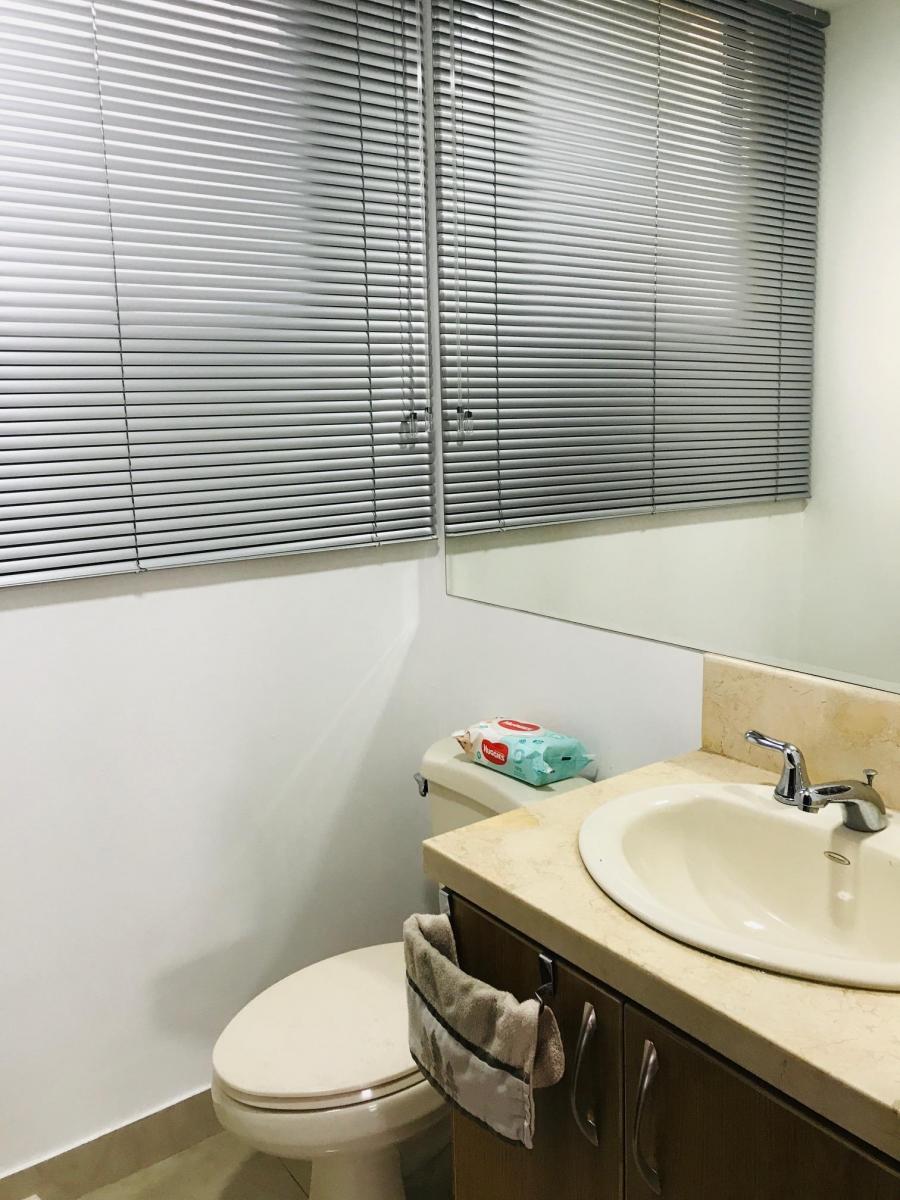 Vendo Departamento D Lujo, Ciudad Colon, 2 Dorm + Estudio, 2 Parqueos, Guayas — imagen 3