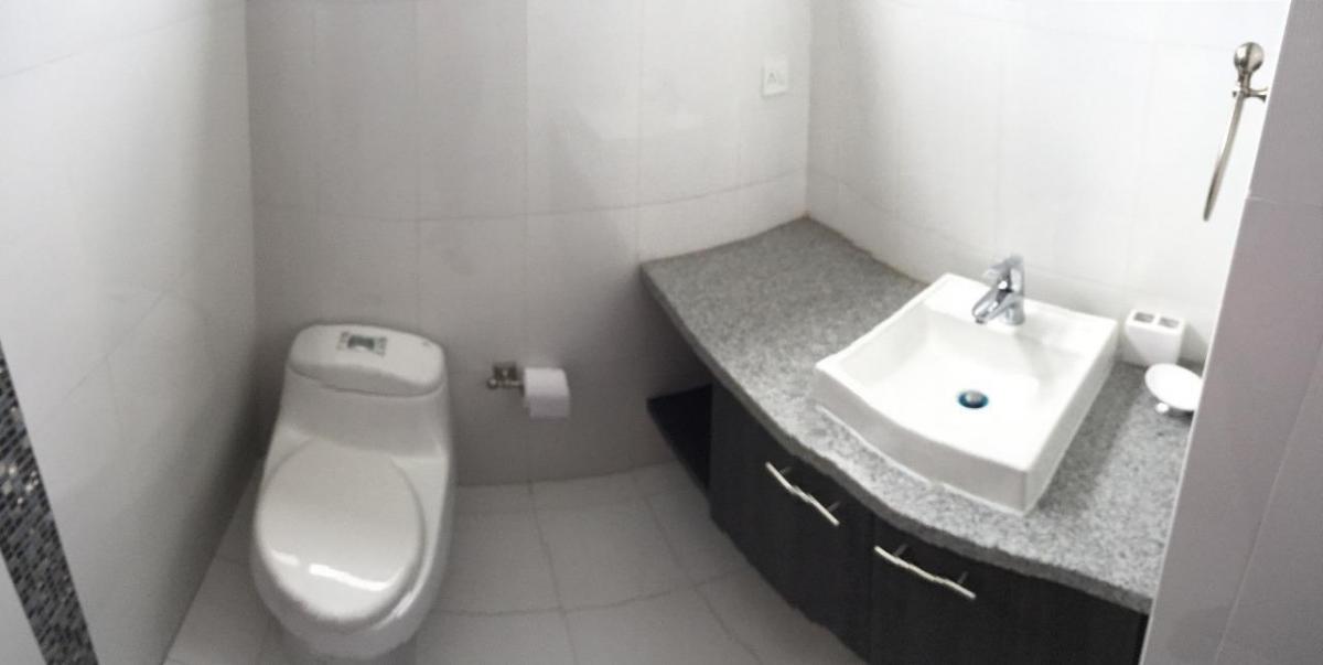 Departamento de Venta de 2 Dorm. González Suárez — imagen 3