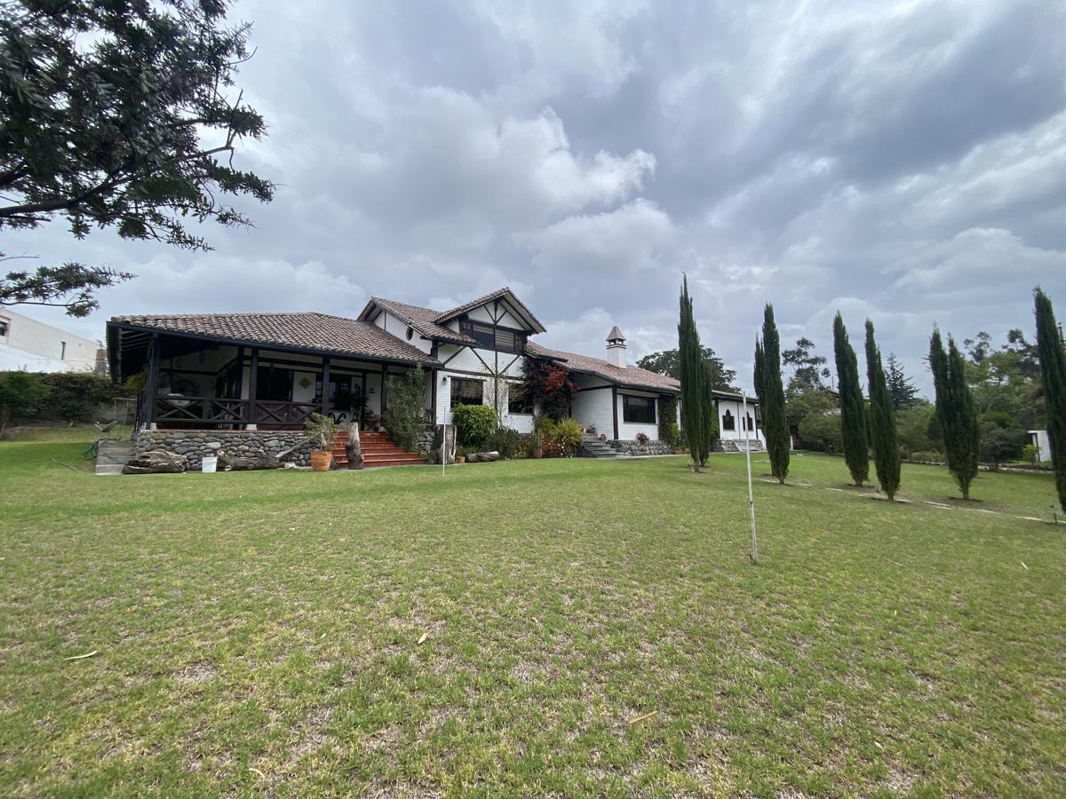 Espectacular Terreno con Casa Ubicado Dentro de Urbanización en La Viña Alta — imagen 9