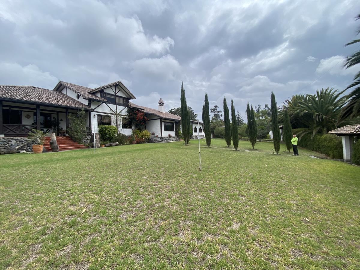 Espectacular Terreno con Casa Ubicado Dentro de Urbanización en La Viña Alta — imagen 8