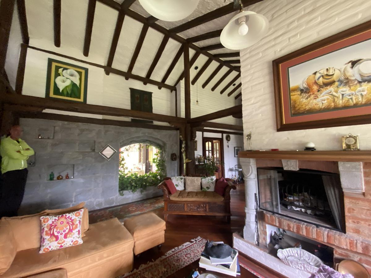 Espectacular Terreno con Casa Ubicado Dentro de Urbanización en La Viña Alta — imagen 5