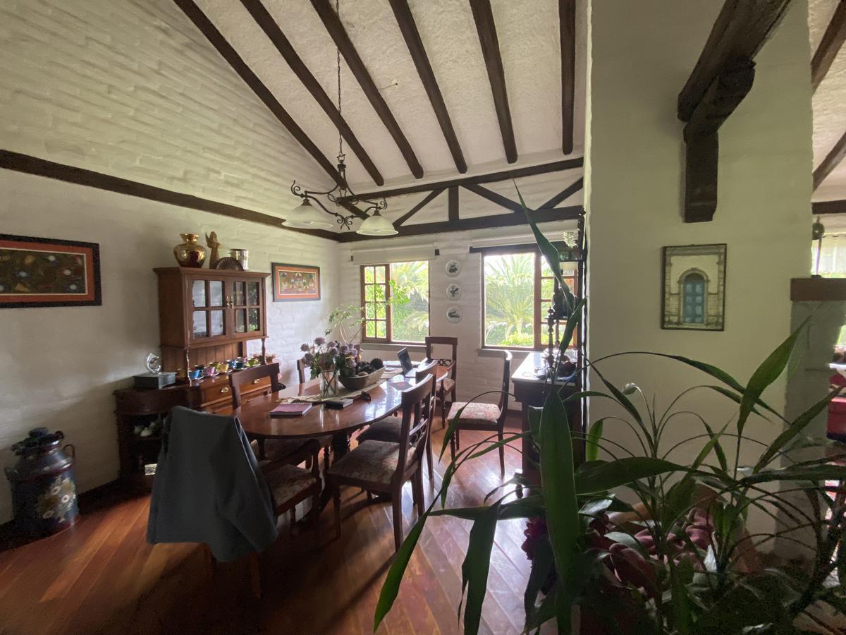 Espectacular Terreno con Casa Ubicado Dentro de Urbanización en La Viña Alta — imagen 3