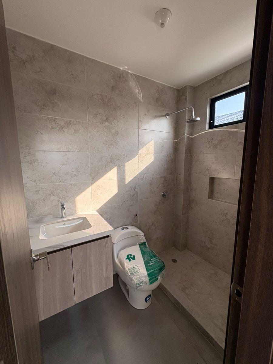 Se Vende Casa de Estreno en Ciudad Celeste Diseño Moderno, Guayas — imagen 4
