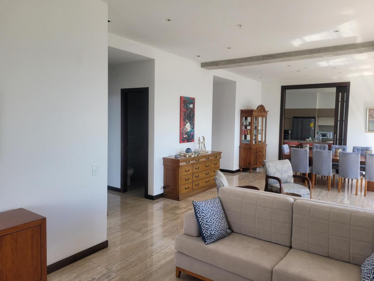 Espectacular PH Sector Gonzalez Suarez — imagen 9