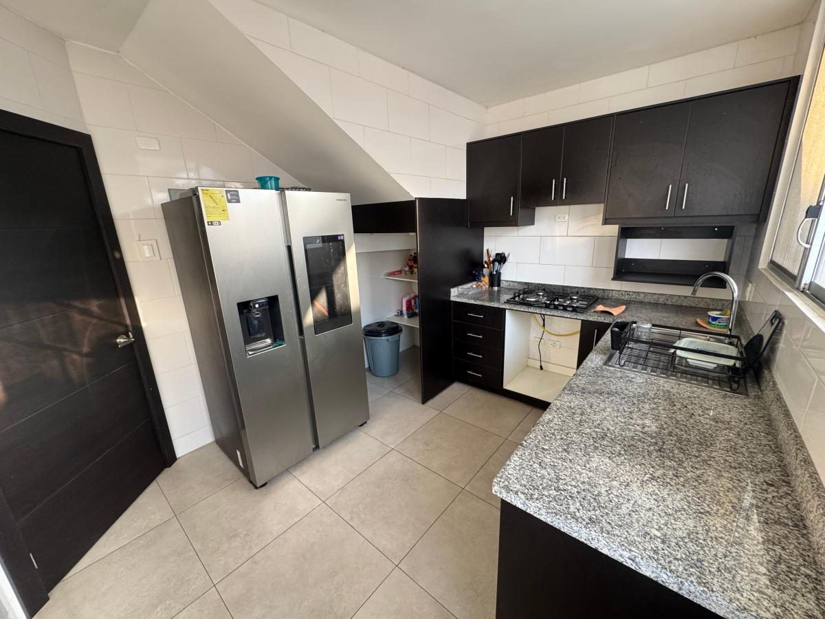En Venta Casa de 3 Dorm. en Urb. Oporto en Vía La Costa. Guayas — imagen 8