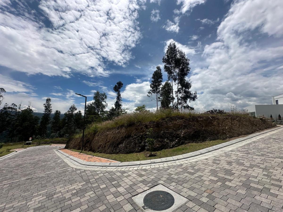 Terreno de Venta, Dentro de Urbanización Pillagua. Provincia de Pichincha — imagen 4