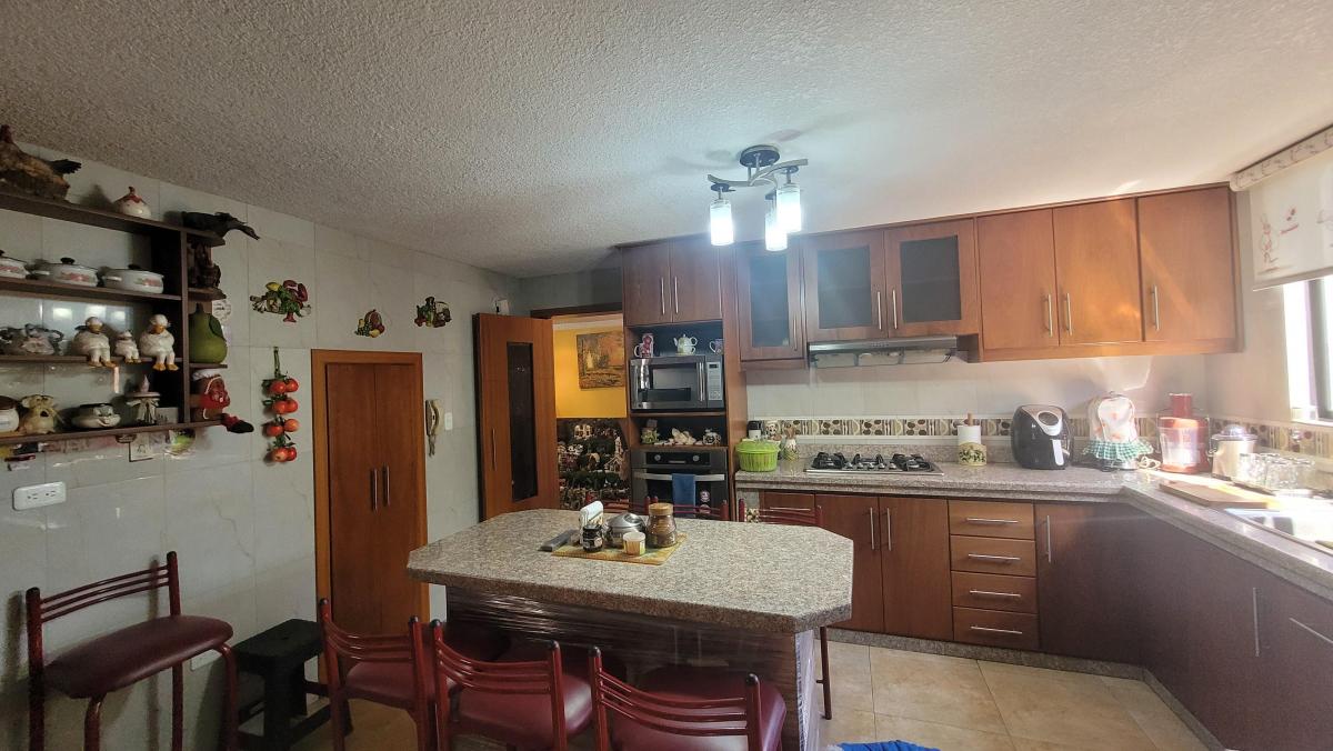 Casa de Venta, Los Chillos, 4 Dorm. — imagen 4