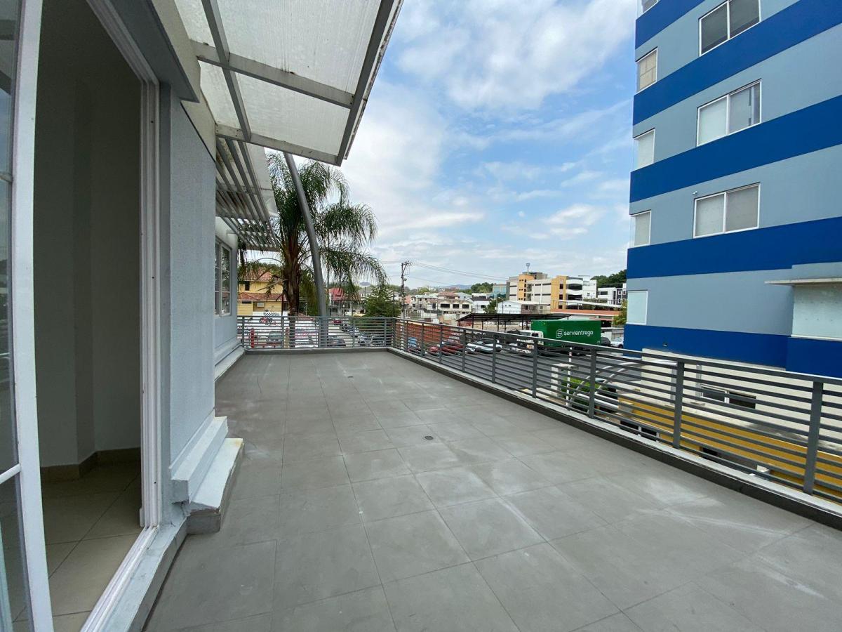 Venta de Departamento con Terraza, Conjunto Privado Kennedy Norte, Guayas — imagen 6