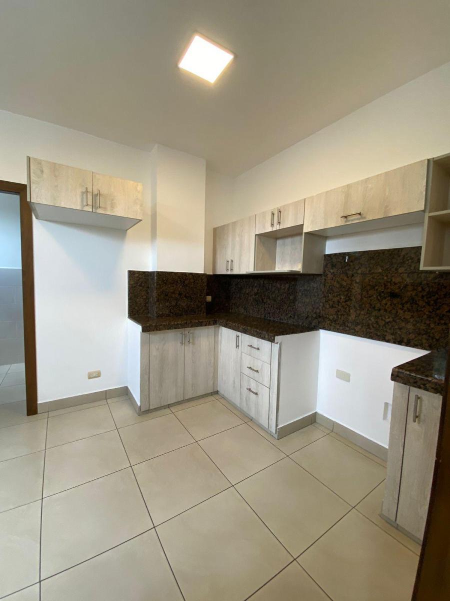 Venta de Departamento con Terraza, Conjunto Privado Kennedy Norte, Guayas — imagen 3