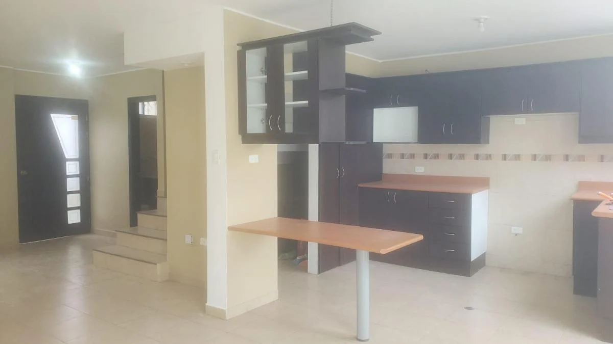 En Venta Casa Urbanización 6 de Diciembre — imagen 9