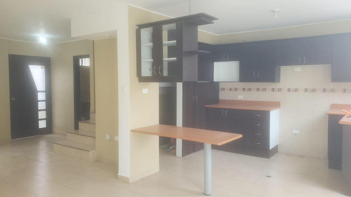 En Venta Casa Urbanización 6 de Diciembre — imagen 5