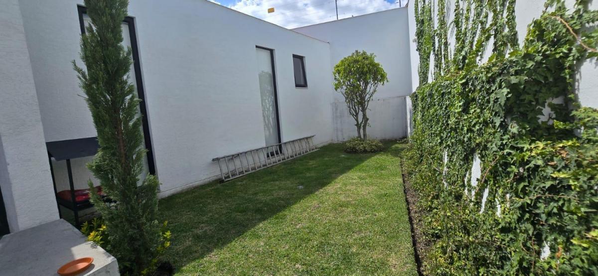 Casa de Venta Sin Amoblar en Cumbayá — imagen 4