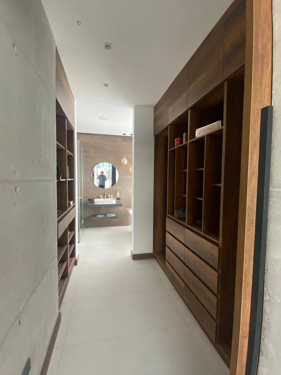Penthouse de Lujo en La González Súarez — imagen 5